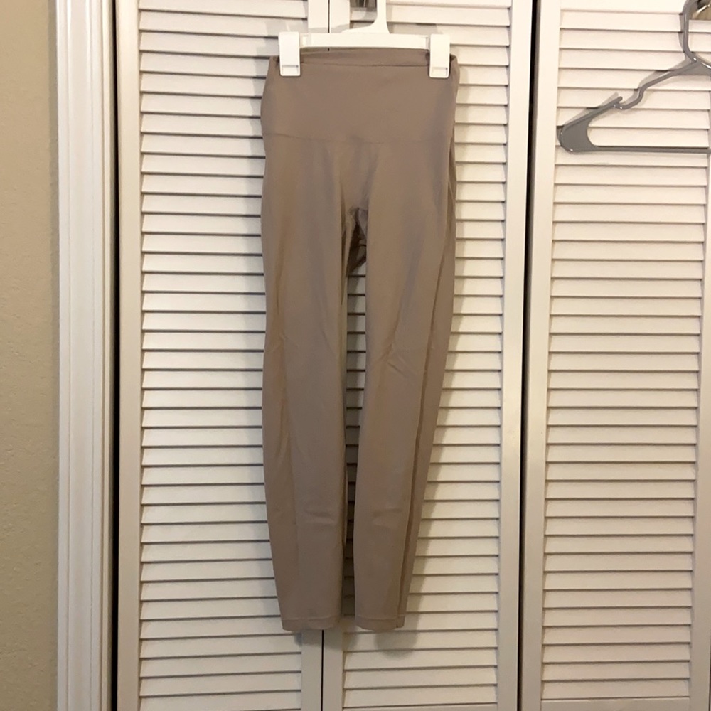 Paragon workout leggings sized small